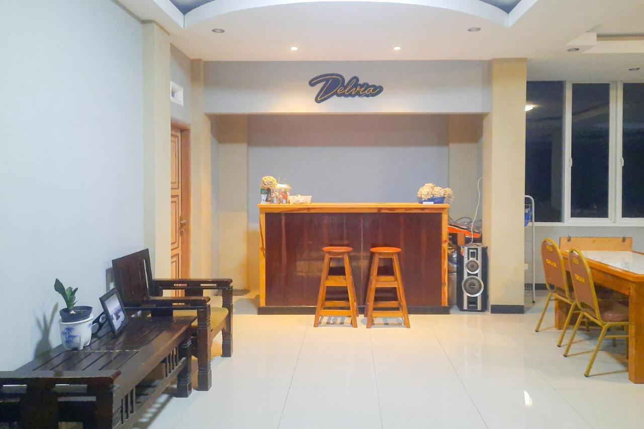 Delvia Bromo Homestay Mitra Reddoorz Pasuruan Εξωτερικό φωτογραφία